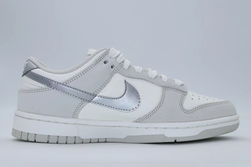 Nike Dunk Low Sneakers (II7651 133)