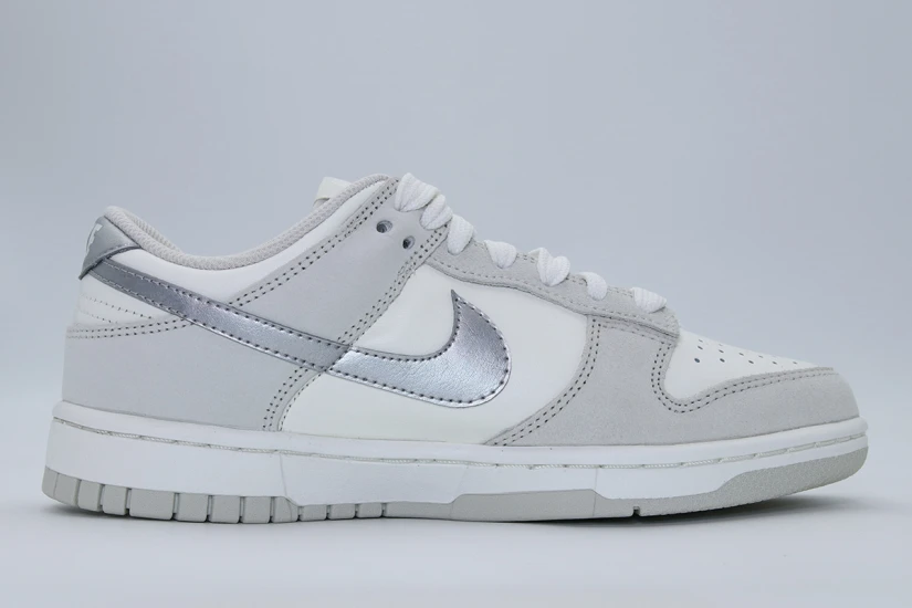 Nike Dunk Low Sneakers Εκρού, Γκρι Ανοιχτό, Ασημί
