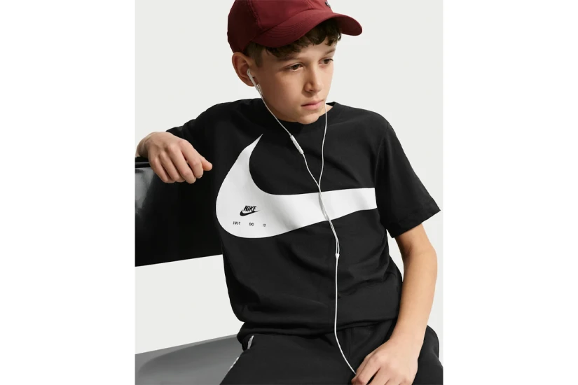 Nike Sportswear Club Παιδικό Κοντομάνικο T-Shirt Μαύρο, Λευκό