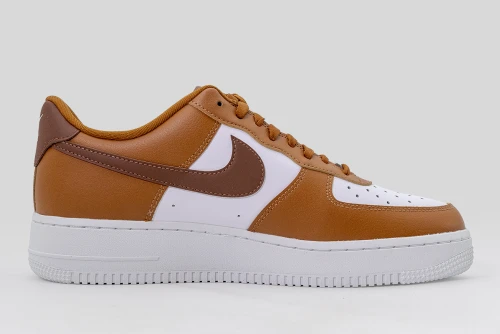 Nike Air Force 1 07 Sneakers (IM6364 200)