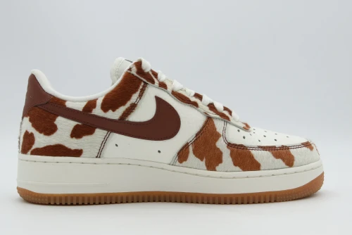 Nike Air Force 1 07 Sneakers (IO0442 200)
