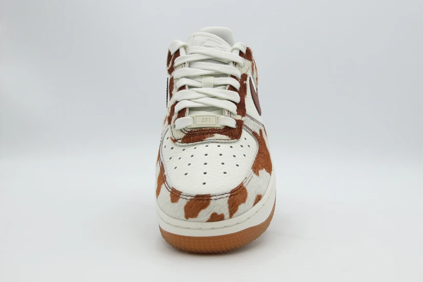 Nike Air Force 1 07 Sneakers (IO0442 200)