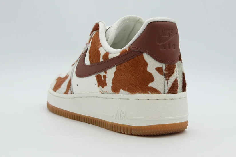 Nike Air Force 1 07 Sneakers (IO0442 200)