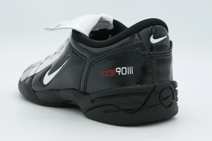 Nike Total 90 Special Edition Γυναικεία Sneakers Μαύρα, Λευκά, Κόκκινα