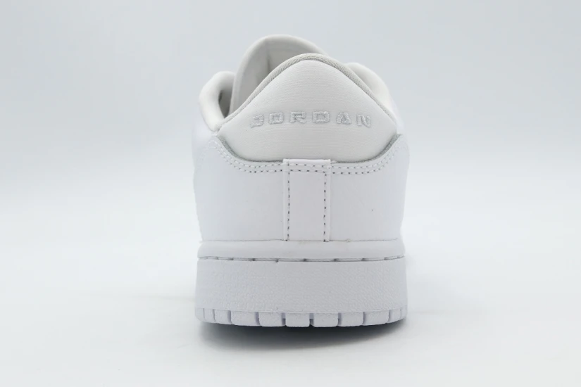 Jordan Court Connect Low Sneakers (IQ6016 100)
