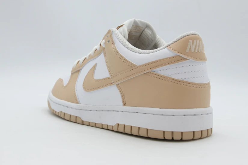 Nike Dunk Low Sneakers (IU7766 134)