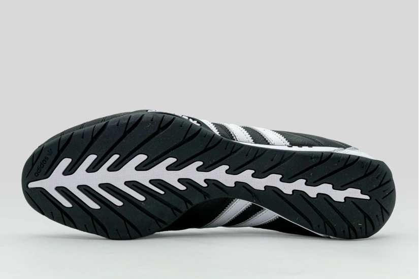 Adidas Originals Adiracer Low Ανδρικά Sneakers Μαύρα, Λευκά