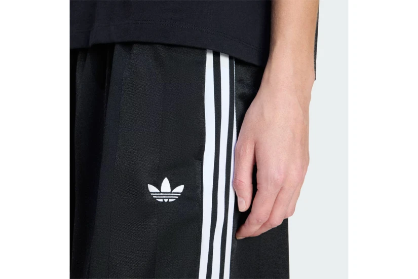 Adidas Originals 3-Stripes Jacquard Jorts Γυναικεία Αθλητική Βερμούδα Μαύρη, Λευκή