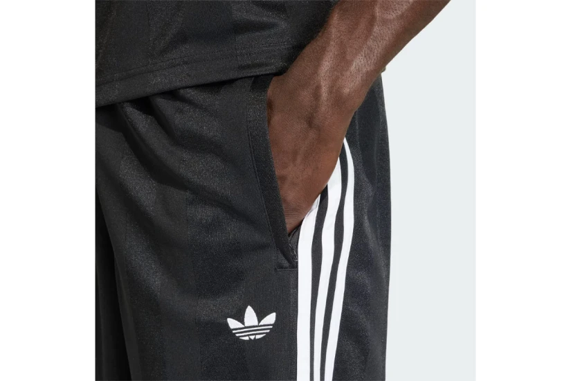 Adidas Originals 3-Stripes Loose Engineered Ανδρική Αθλητική Βερμούδα Μαύρη