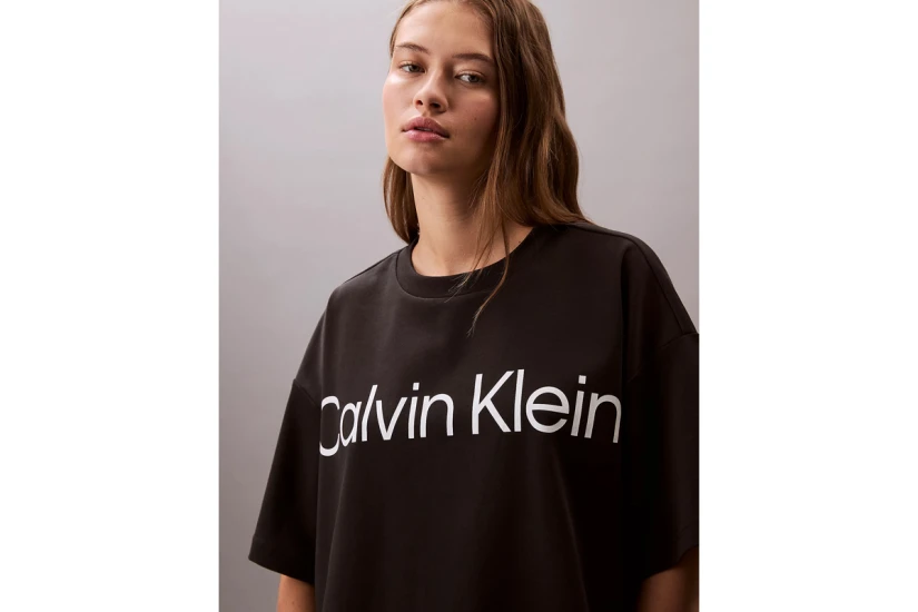 Calvin Klein Logo Graphic Boxy Cropped Κοντομάνικο T-Shirt Μαύρο