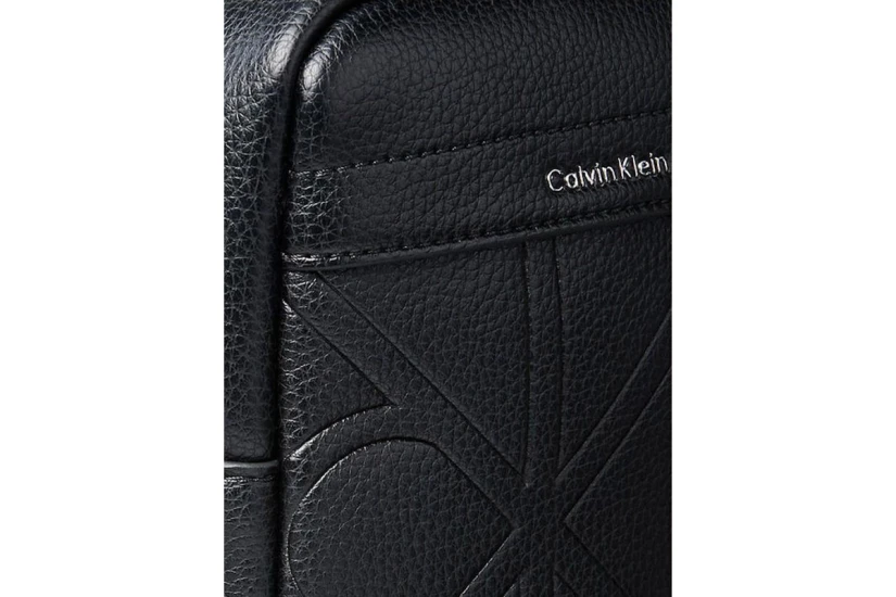 Calvin Klein Embossed Emblem Logo Ανδρικό Τσαντάκι Χιαστί - Ώμου Μαύρο