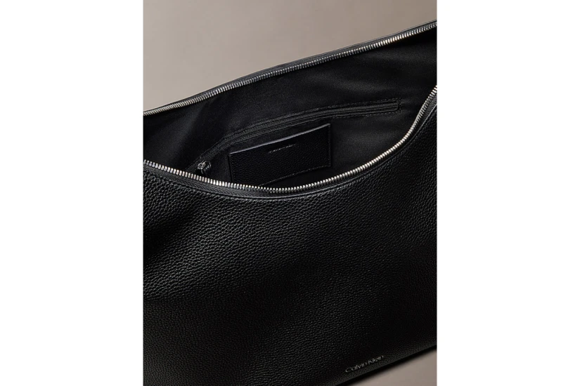 Calvin Klein Logo Strap Γυναικεία Τσάντα Ώμου - Χειρός Μαύρη