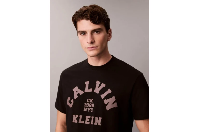 Calvin Klein Varsity Logo Graphic Ανδρικό Κοντομάνικο T-Shirt Μαύρο