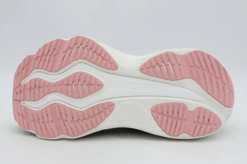 Saucony Hurricane 26 Γυναικεία Αθλητικά Παπούτσια για Τρέξιμο Μπεζ, Καφέ, Λευκά