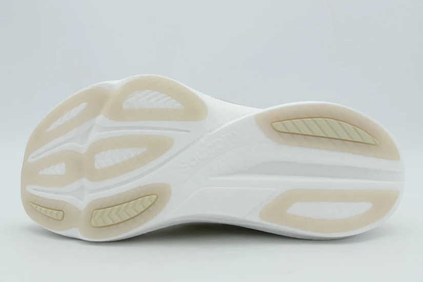 Saucony Endorphin Azura Γυναικεία Αθλητικά Παπούτσια για Τρέξιμο Εκρού, Μπεζ, Λευκά