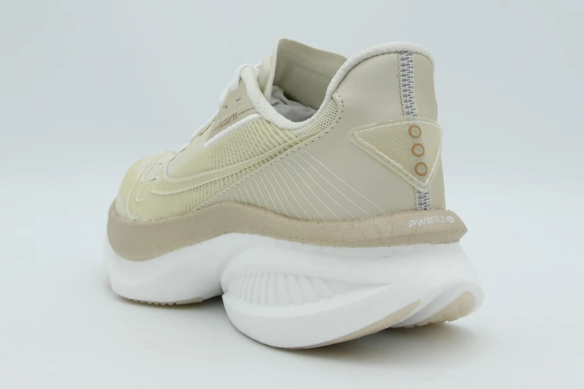 Saucony Endorphin Azura Γυναικεία Αθλητικά Παπούτσια για Τρέξιμο Εκρού, Μπεζ, Λευκά