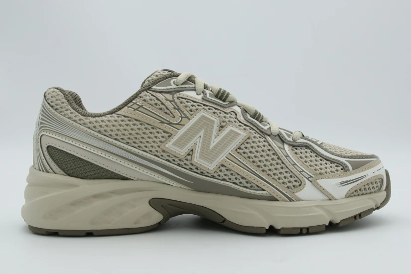 New Balance 740 Γυναικεία Sneakers Μπεζ, Πουρό