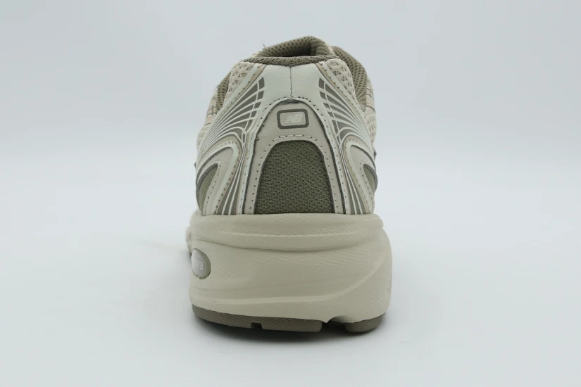 New Balance 740 Γυναικεία Sneakers Μπεζ, Πουρό
