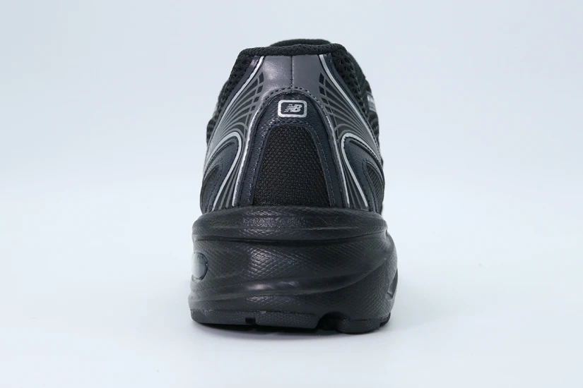 New Balance 740 Sneakers