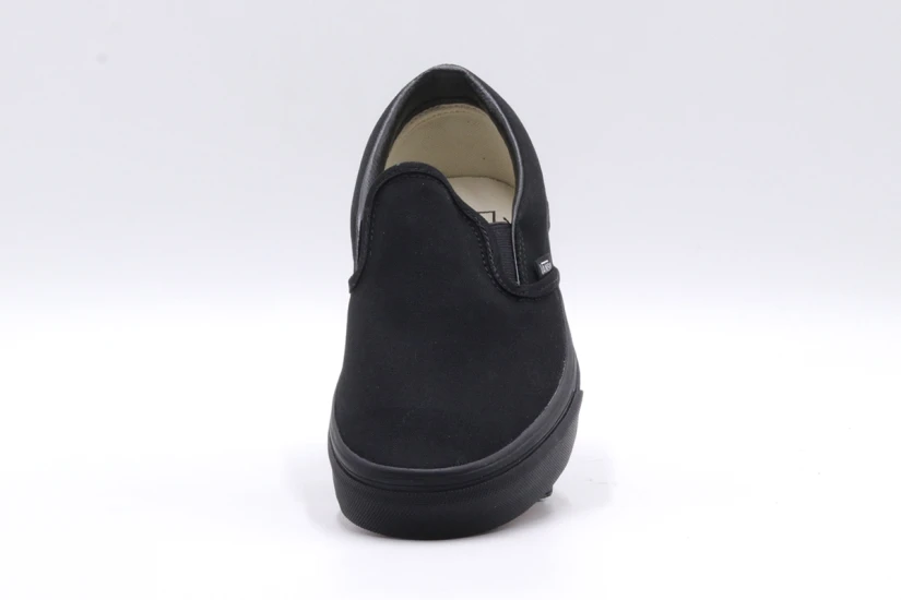 Vans Classic Slip-On Sneakers (VN000EYEBKA1)