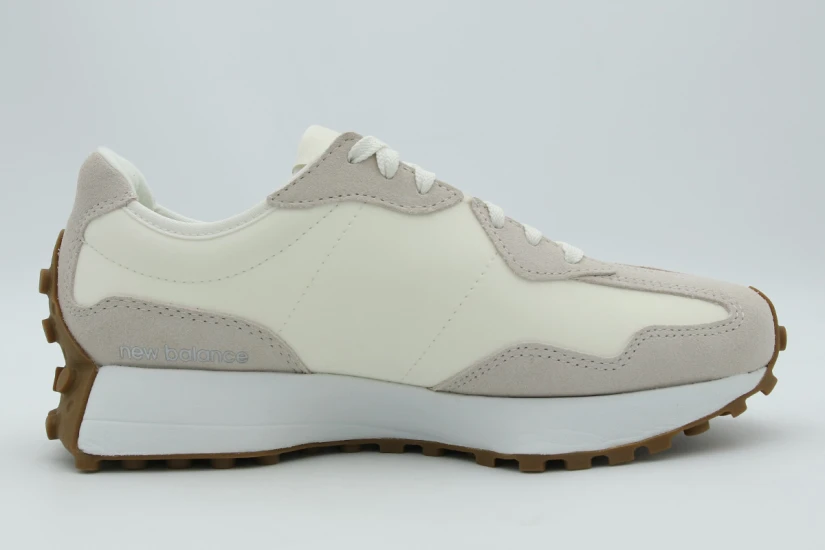 New Balance 327 Γυναικεία Sneakers Εκρού, Ασημί, Πουρό